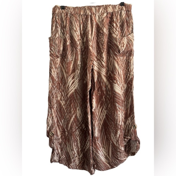 Democracy Women's BOHO Brown Hight Rise Palm Print Wide Leg Cropped Pants Size 4 - Picture 2 of 12